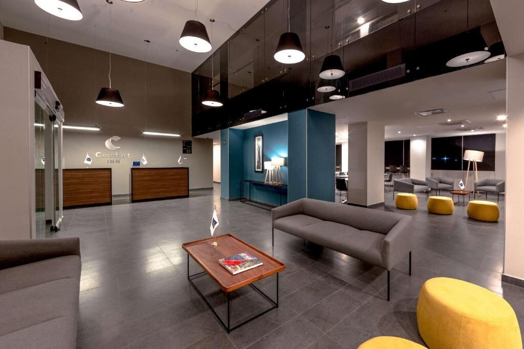 Reception and lounge